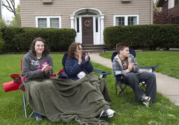 Everyone was sitting on their porch cheering rather comfortably as we ran by!