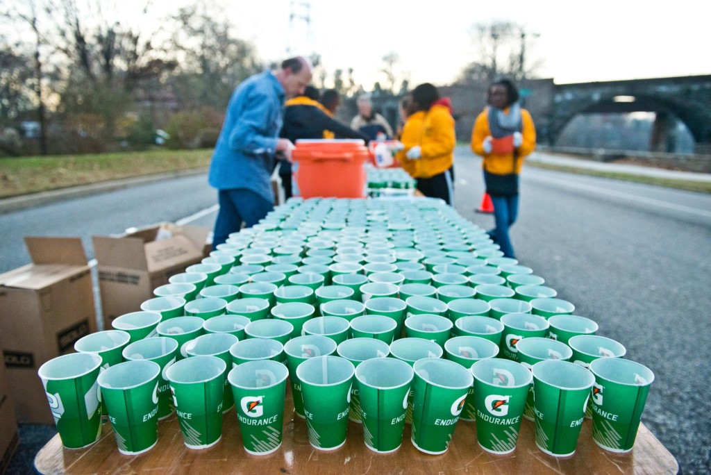 Hard working volunteers! (c) 2014 GORE-TEX® Philadelphia Marathon