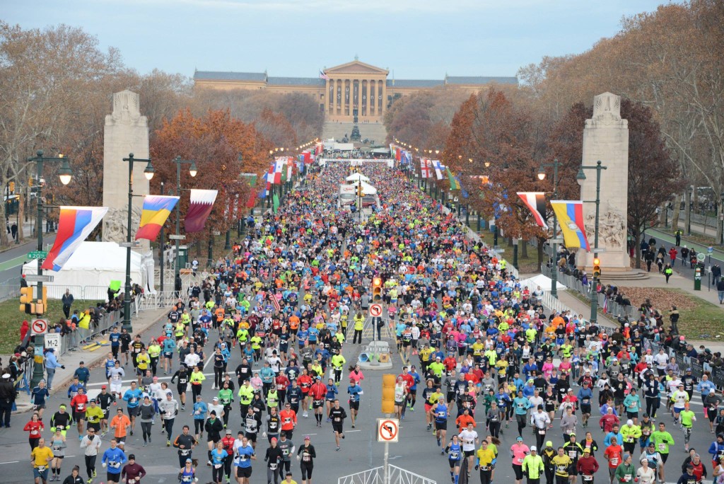 The race begins! (c) 2014 GORE-TEX® Philadelphia Marathon